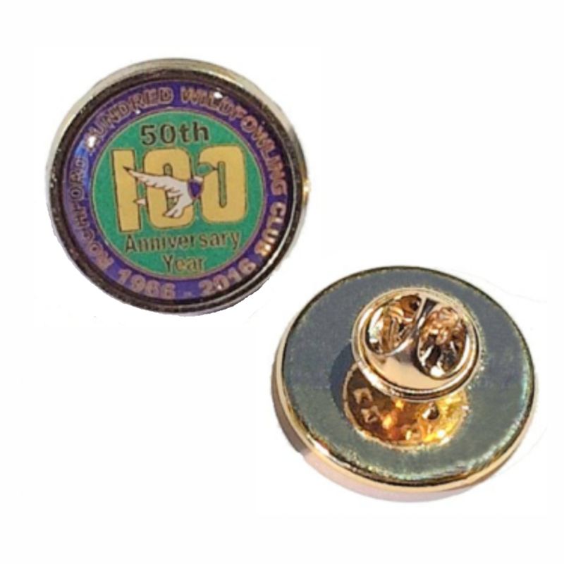 Premium Badge 18mm round gold clutch and printed dome